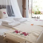 Loca Отель