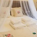 Loca Отель