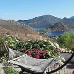 Отель Loca Селемие