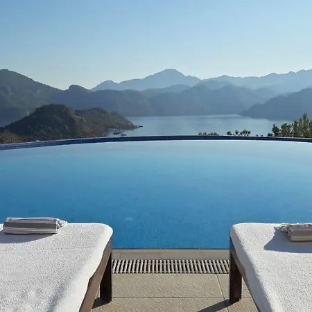 Ξενοδοχείο Loca 5*