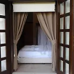 酒店 Loca