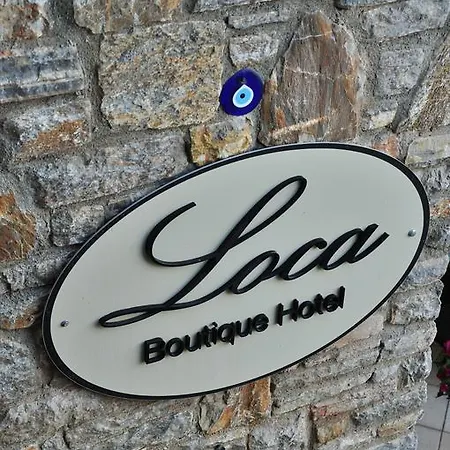 Loca فندق