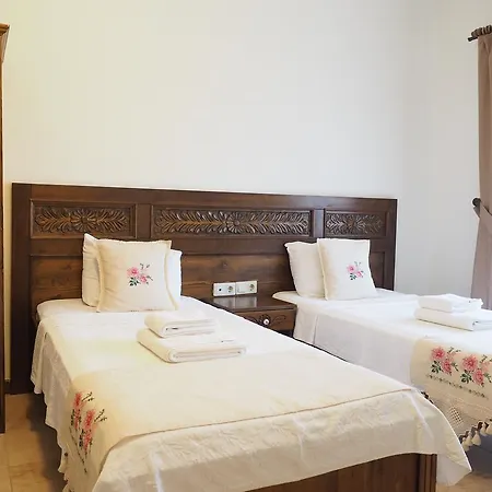 Loca ホテル セリミエ